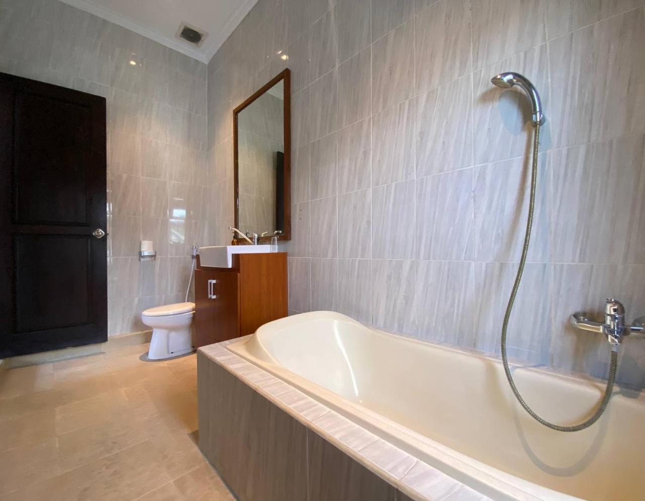 Villa Mayu Dedaries Seminyak Zewnętrze zdjęcie