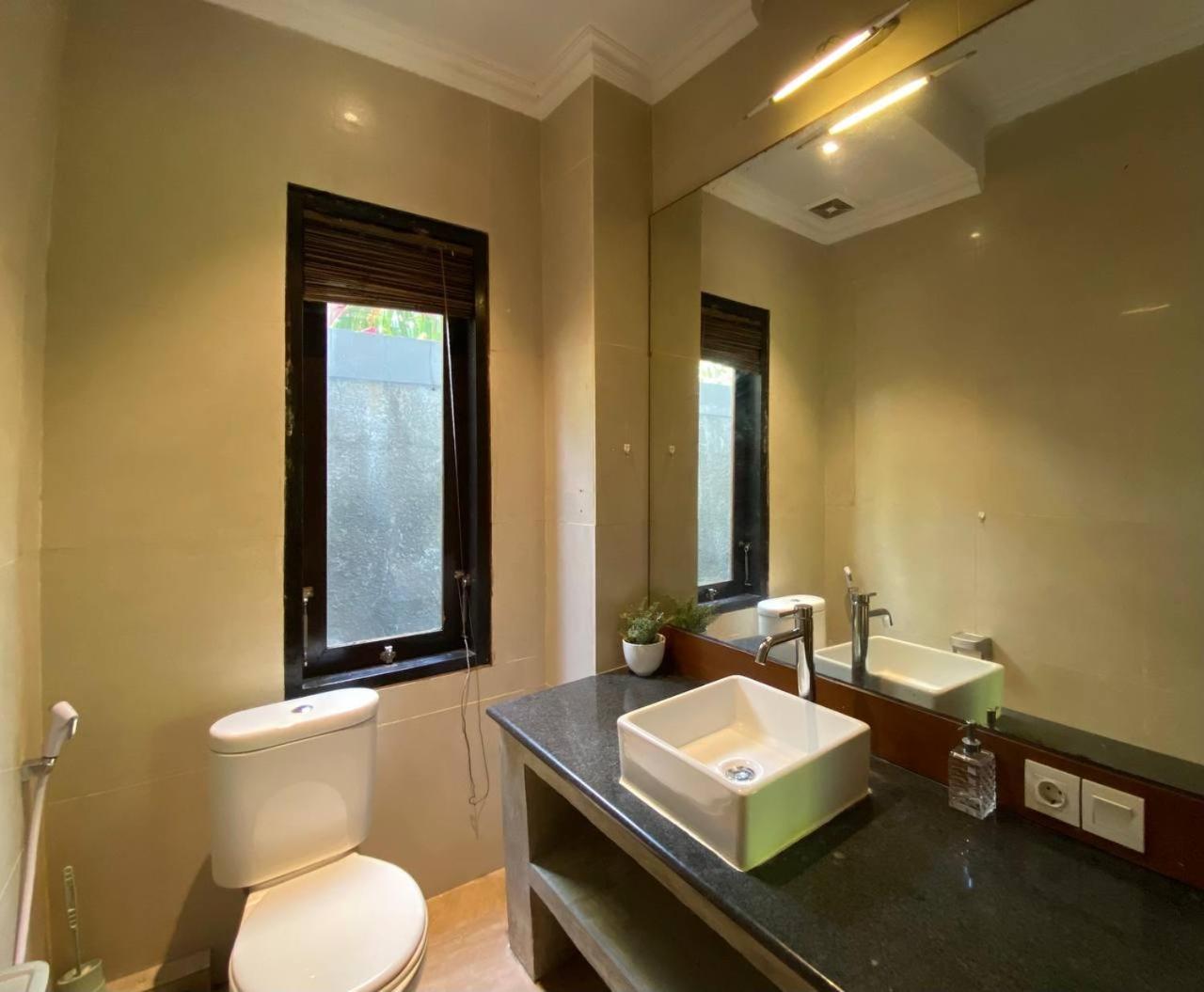 Villa Mayu Dedaries Seminyak Zewnętrze zdjęcie
