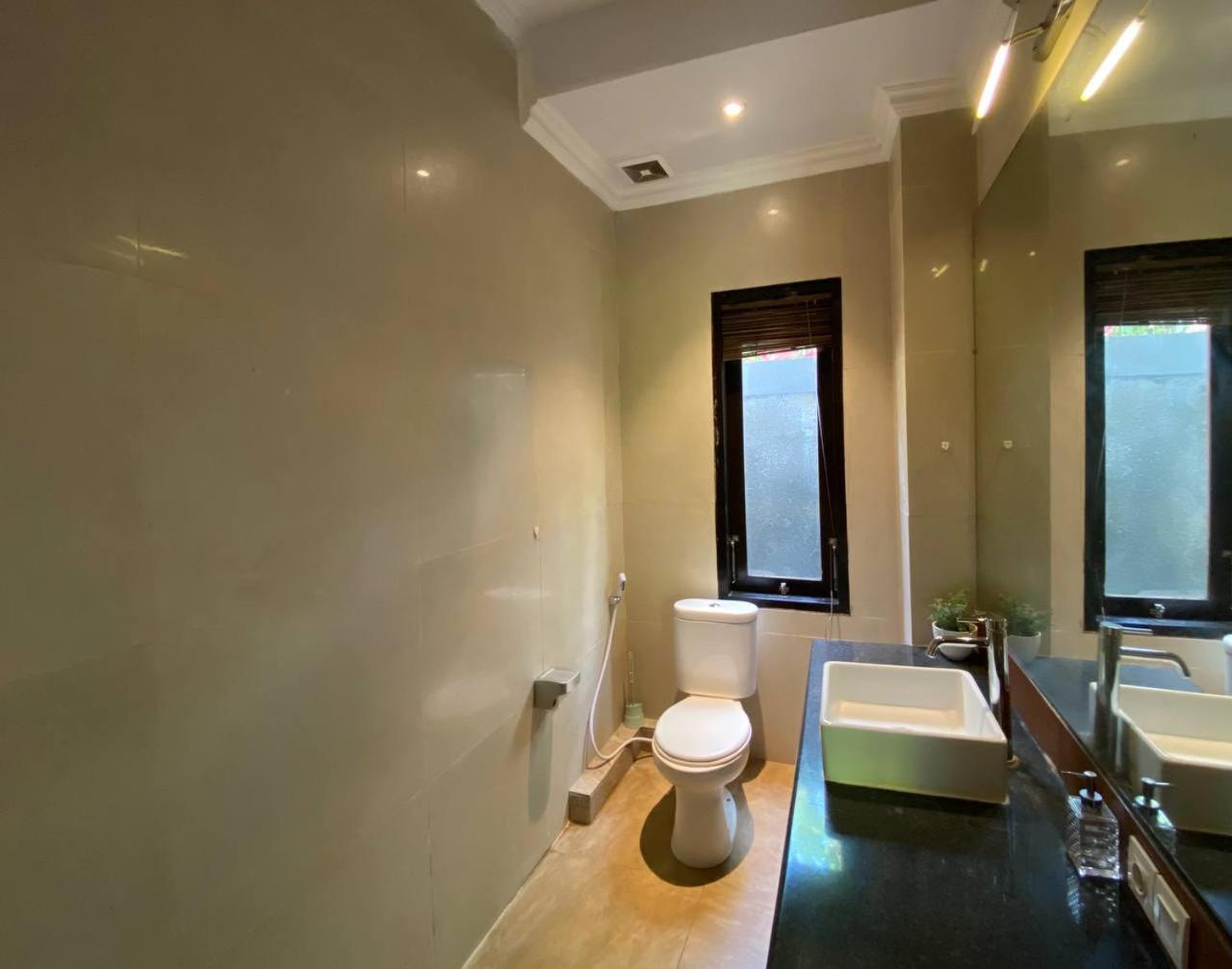 Villa Mayu Dedaries Seminyak Zewnętrze zdjęcie